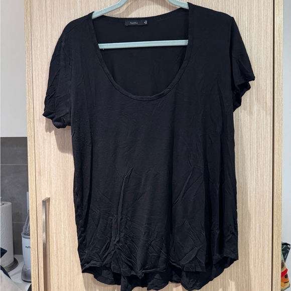 Aritzia Black Flowy Relaxed-Fit T-Shirt Size medium - Picture 1 of 2